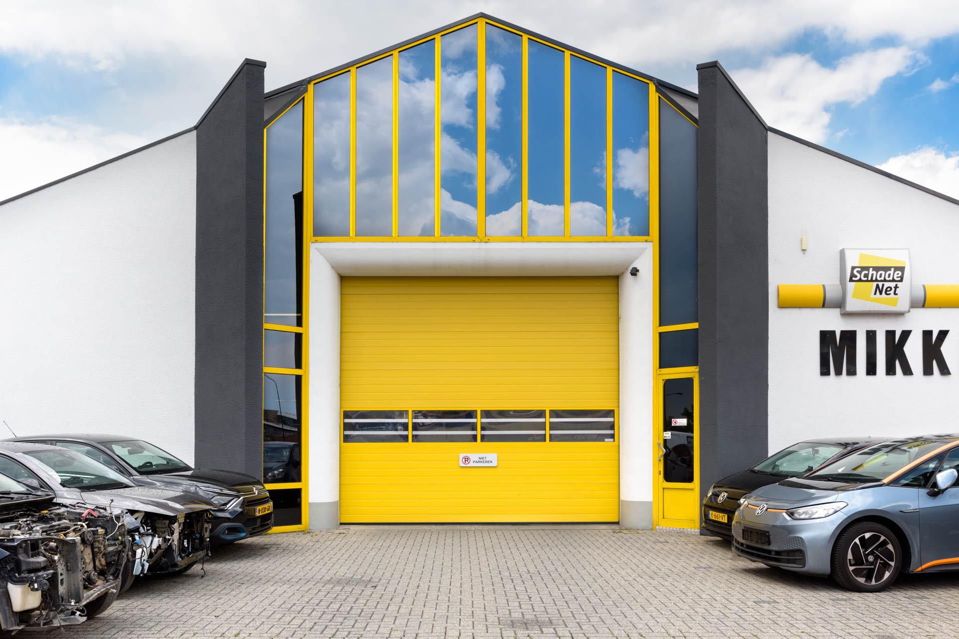 Industriele Bedrijfsdeur Umbra met beglazing | Deurtechnieken.nl Industriele Bedrijfsdeur Umbra met beglazing | Deurtechnieken.nl