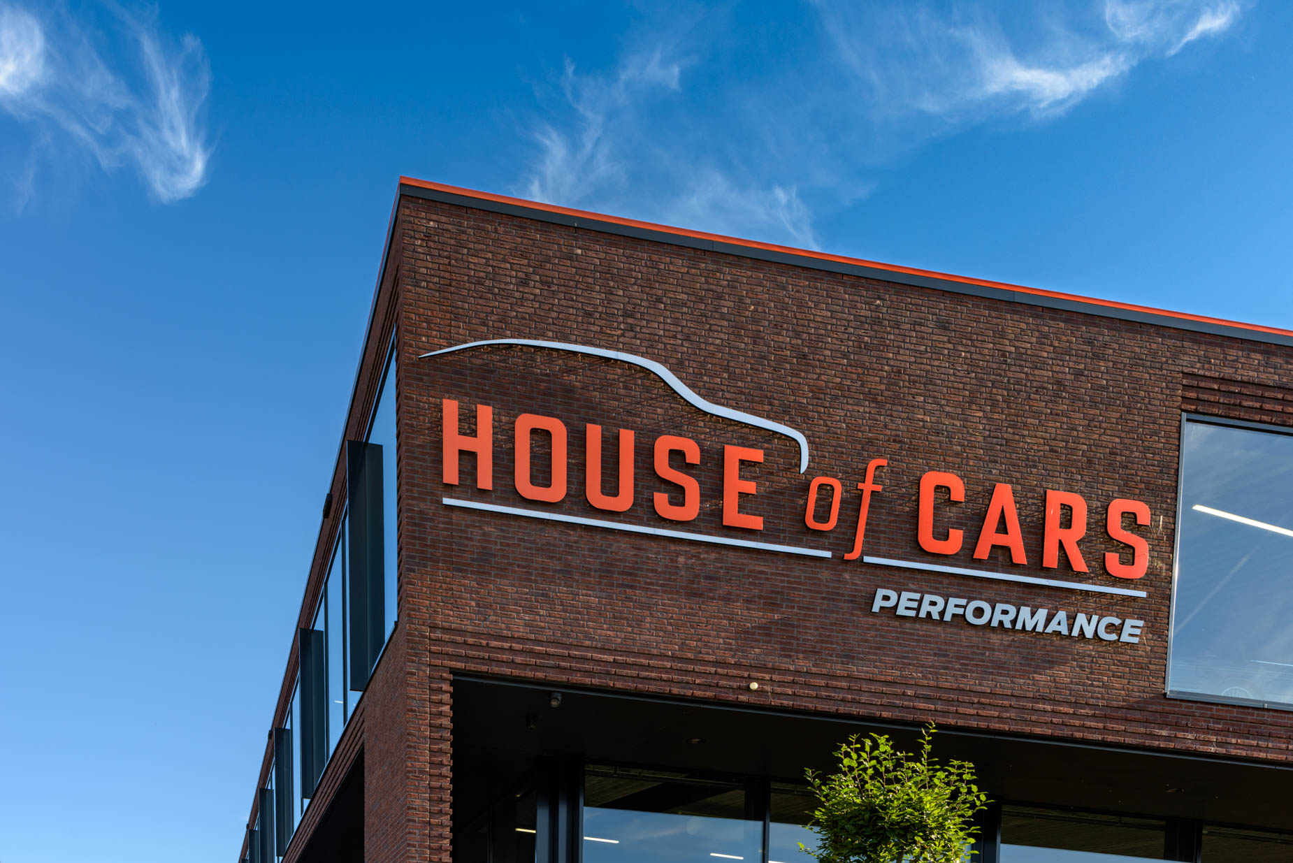 Handen uit de mouwen bij House of Cars